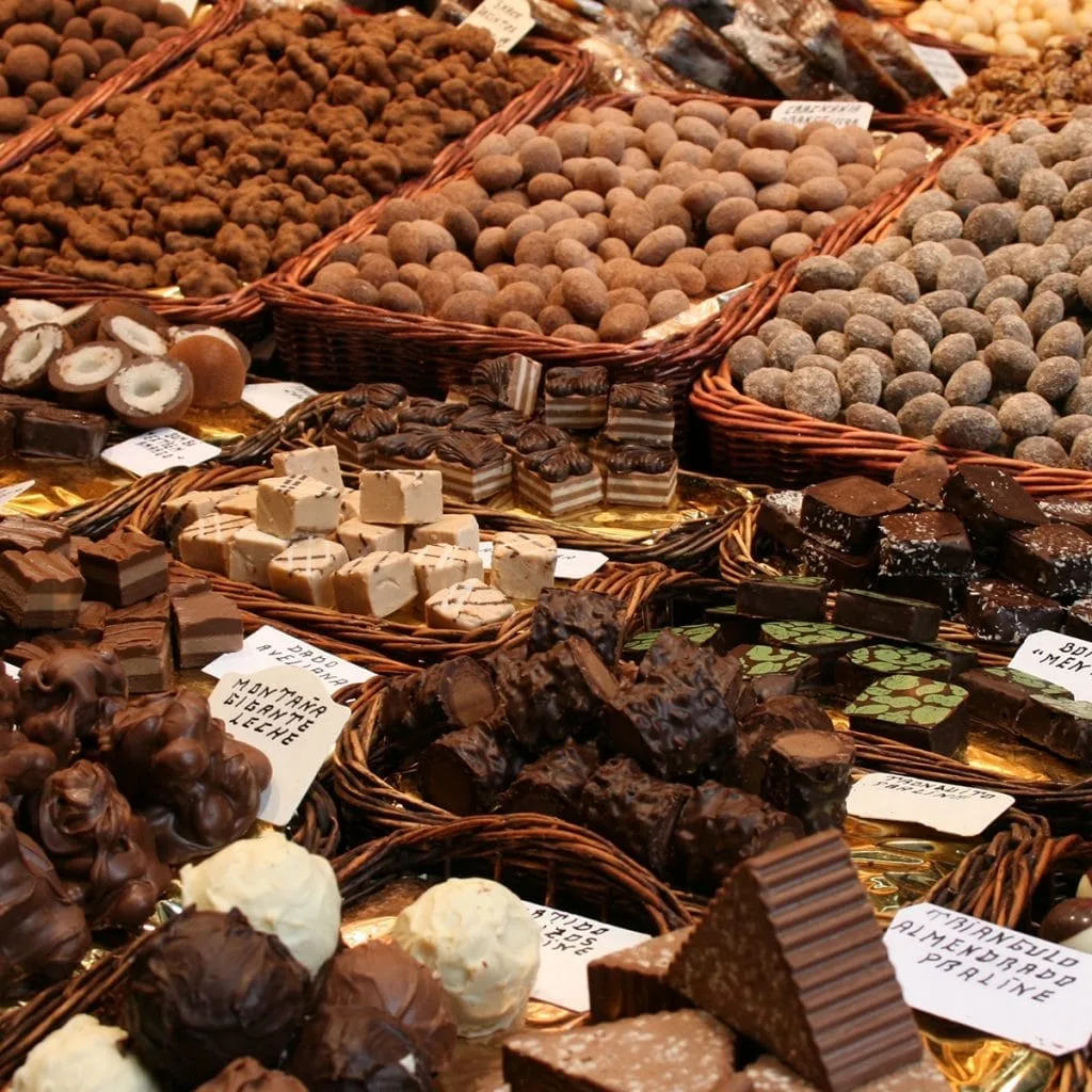 דוכן שוקולד ושיווק בפייסבוק